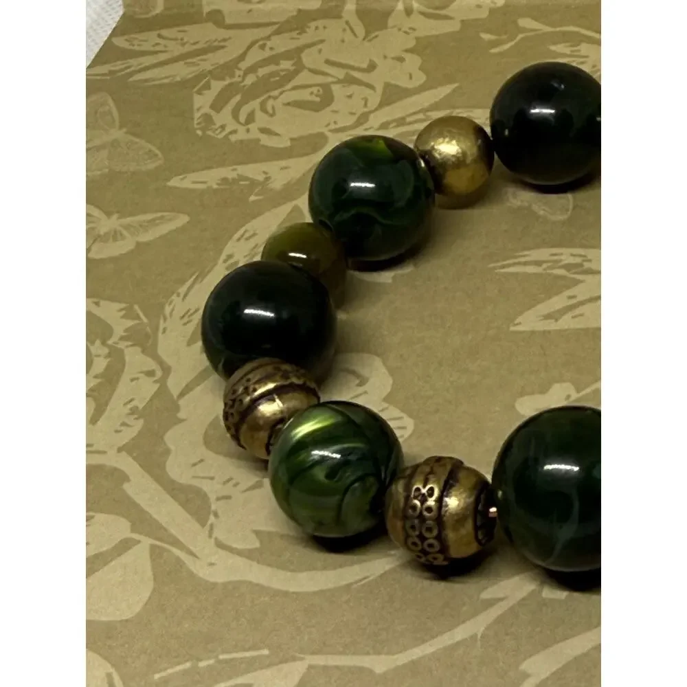 🧚🏻‍♀️ Handmade Green Chatoyant Beaded Key Ring Bracelet Gold Boho Luxe